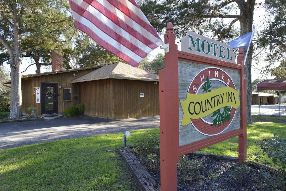 Shiner Country Inn 1