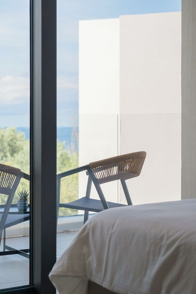 Kymothoe Elite Villas 1