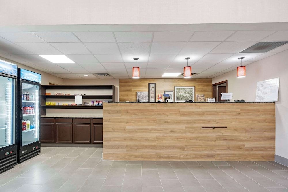 Country Inn & Suites by Radisson, Pickerington, OH 2