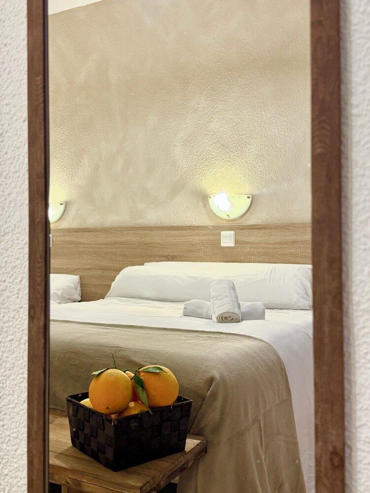 HS Altet Suites - Alicante Airport 1