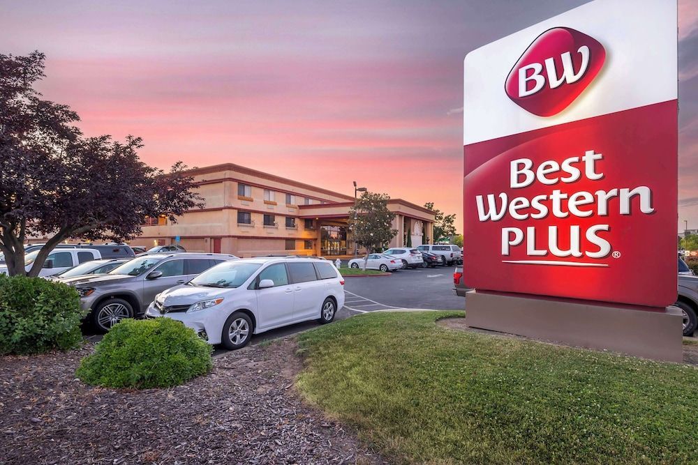 Best Western Plus Orchid Hotel & Suites 1