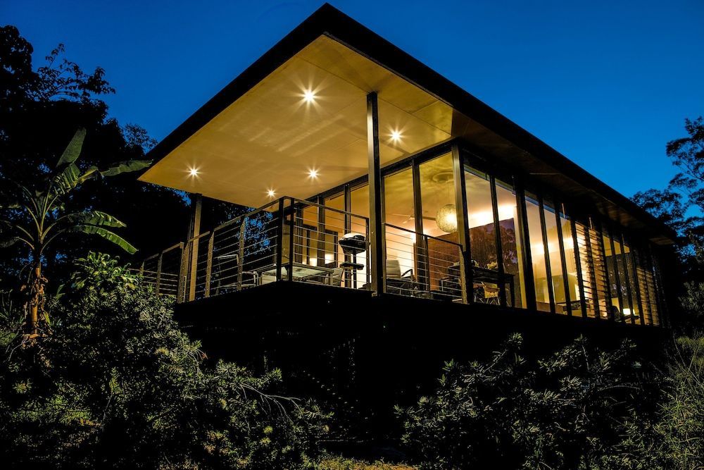 Glass On Glasshouse 1