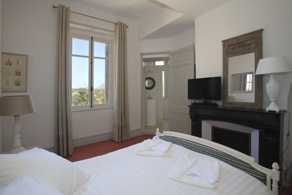 Château Les Carrasses 2
