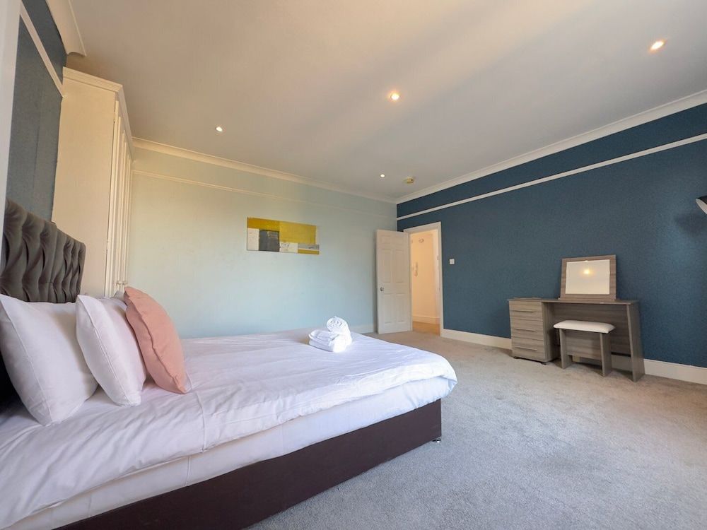 Great View- Ealing Heights 2