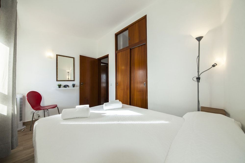 Rising Sun Top-Floor Flat 2