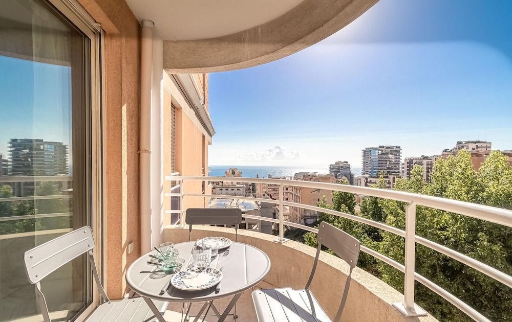 1 room apartment 1 minute from Monaco 2