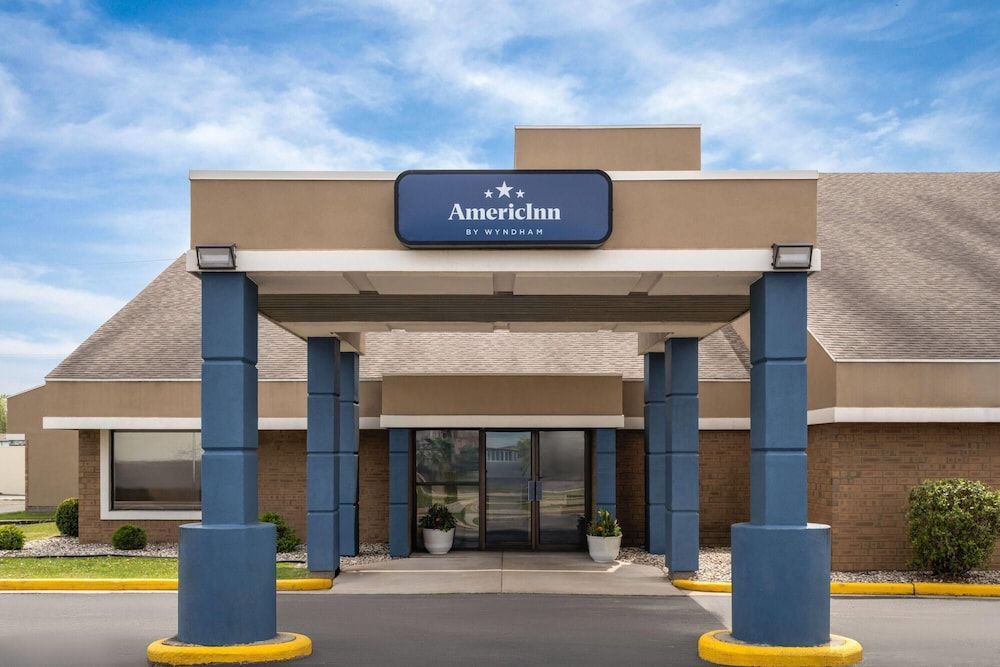 AmericInn by Wyndham Marshfield 1