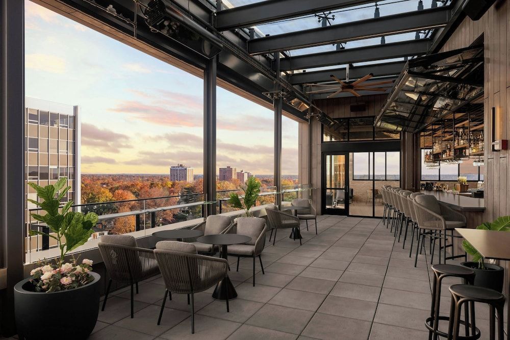 AC Hotel by Marriott St. Louis Clayton 1