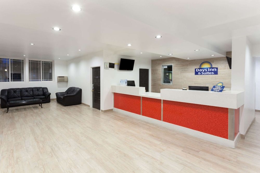 Days Inn by Wyndham Mission Valley-SDSU 1