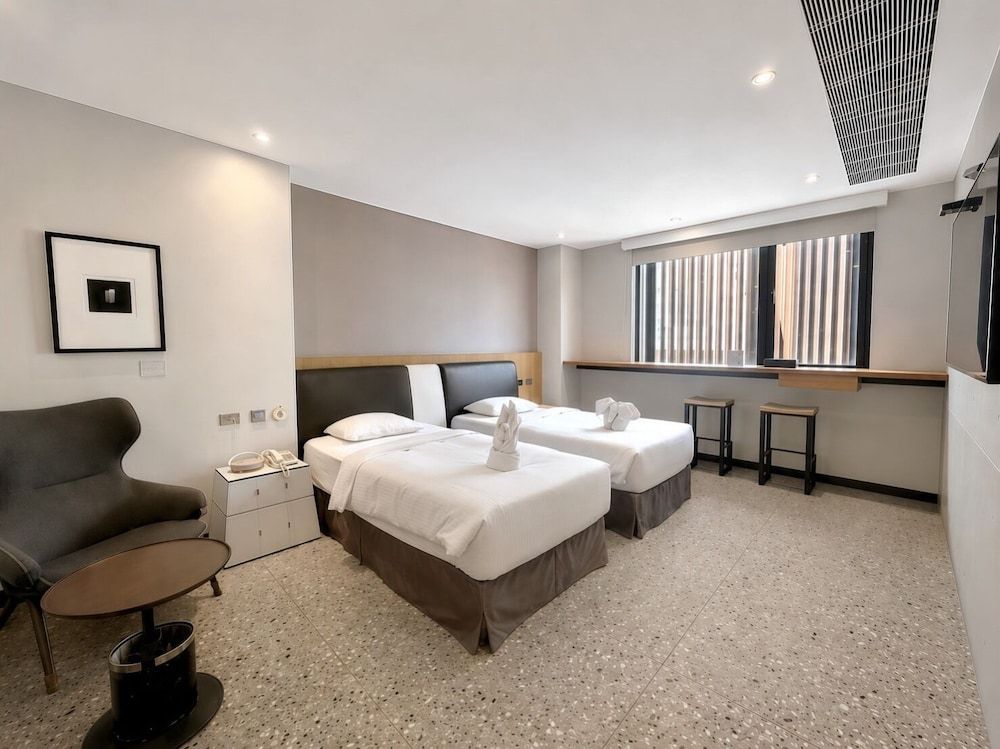 3 Door Hotel 1