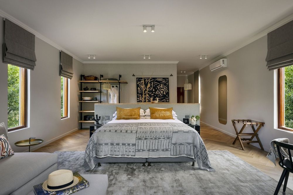 The Peech Hotel 1