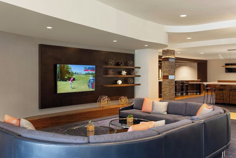 Courtyard by Marriott Madison West / Middleton 2