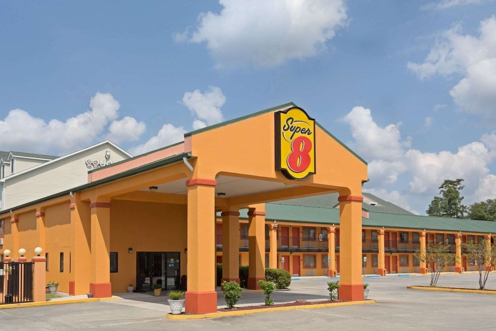 Super 8 by Wyndham Covington 1