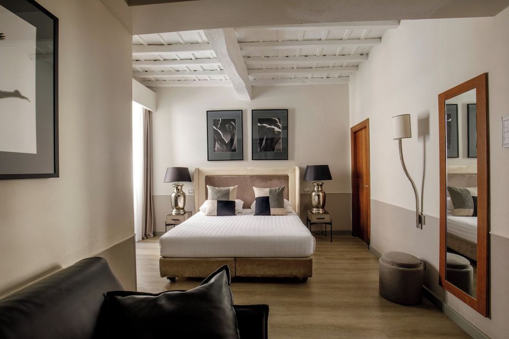 Condotti Palace 1