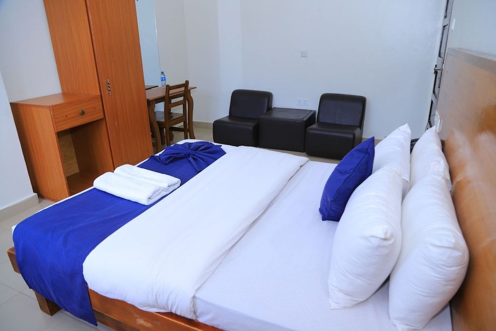 Rocy Hotel 2
