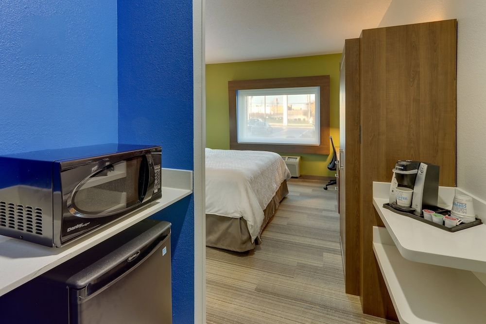 Holiday Inn Express CINCINNATI NORTH - MONROE by IHG 2