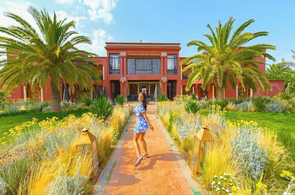 Nomadz Palace 1