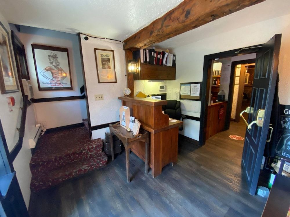 The Olde Angel Inn 2