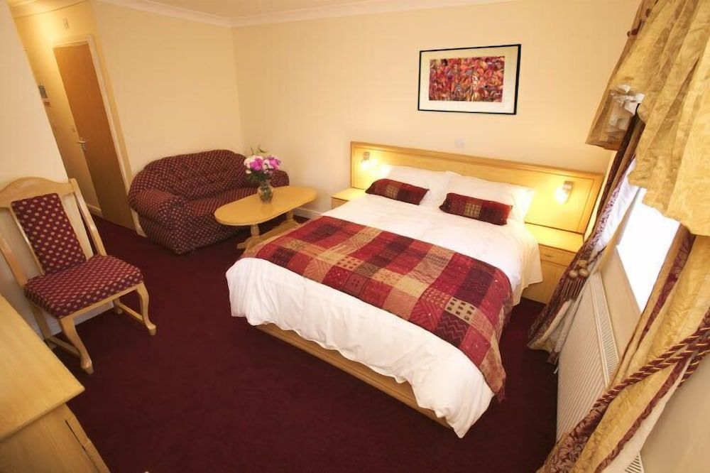 Gateway Hotel 2