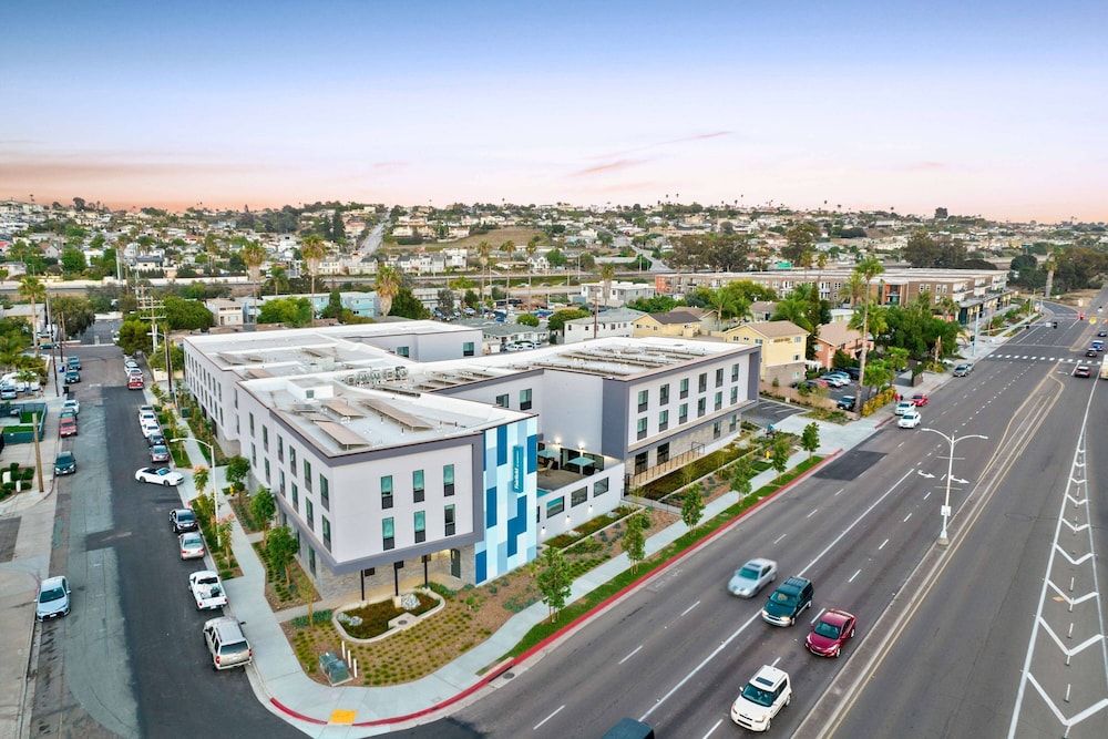 Fairfield Inn & Suites by Marriott San Diego Pacific Beach 1