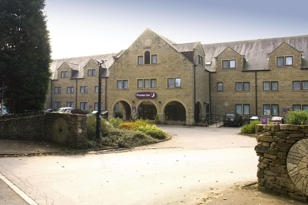 Premier Inn Huddersfield North 1