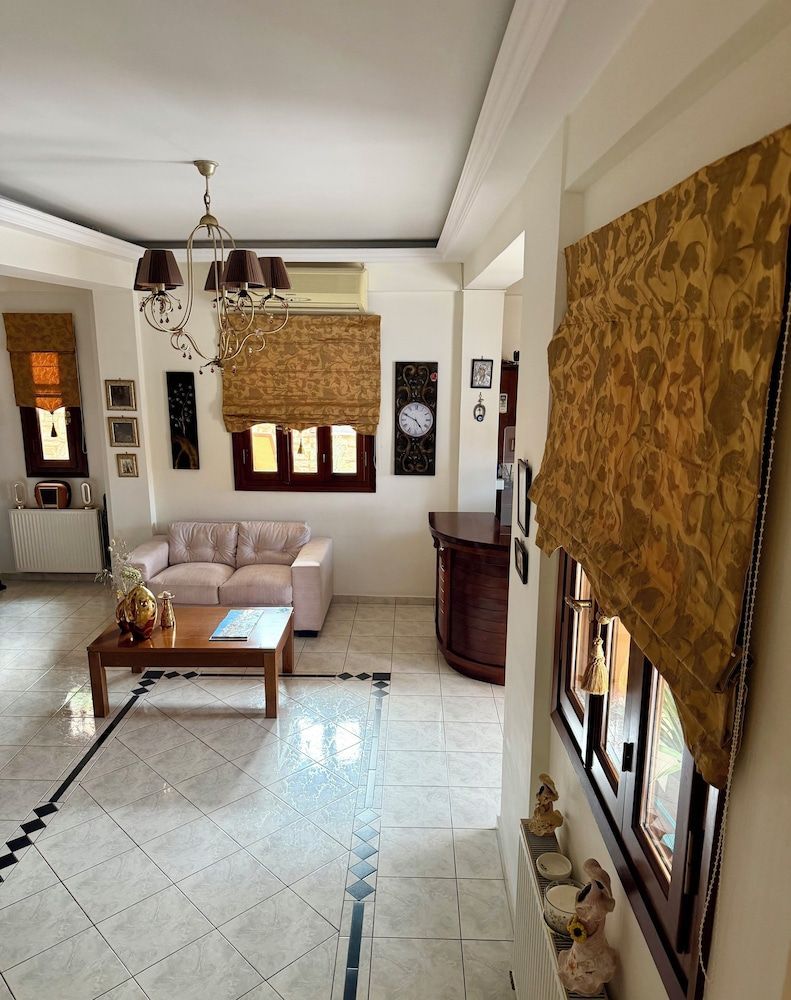 Sofotel - Refined Comfort, Koroni Centre 1