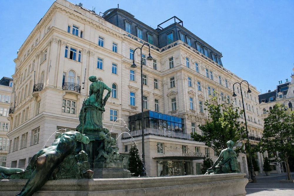 Hotel Ambassador 1