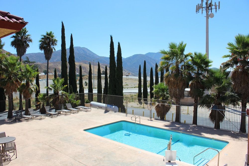 Cajon Pass Inn 1