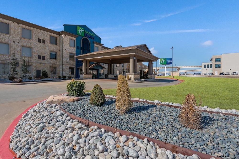 Holiday Inn Express & Suites OKLAHOMA CITY NW-QUAIL SPRINGS by IHG 1