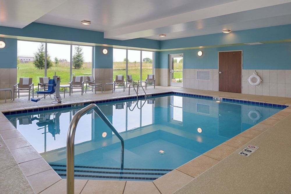Holiday Inn Express SPRING HILL by IHG 1