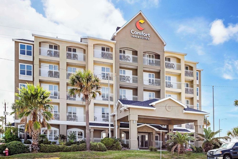 Comfort Inn & Suites Galveston Central Island near Pier 1