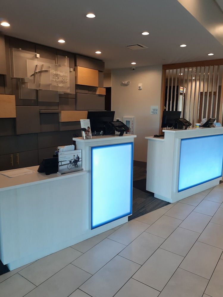 Holiday Inn Express & Suites RICHBURG by IHG 2