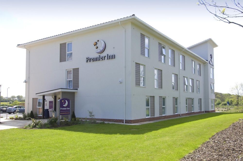 Premier Inn Corby 1