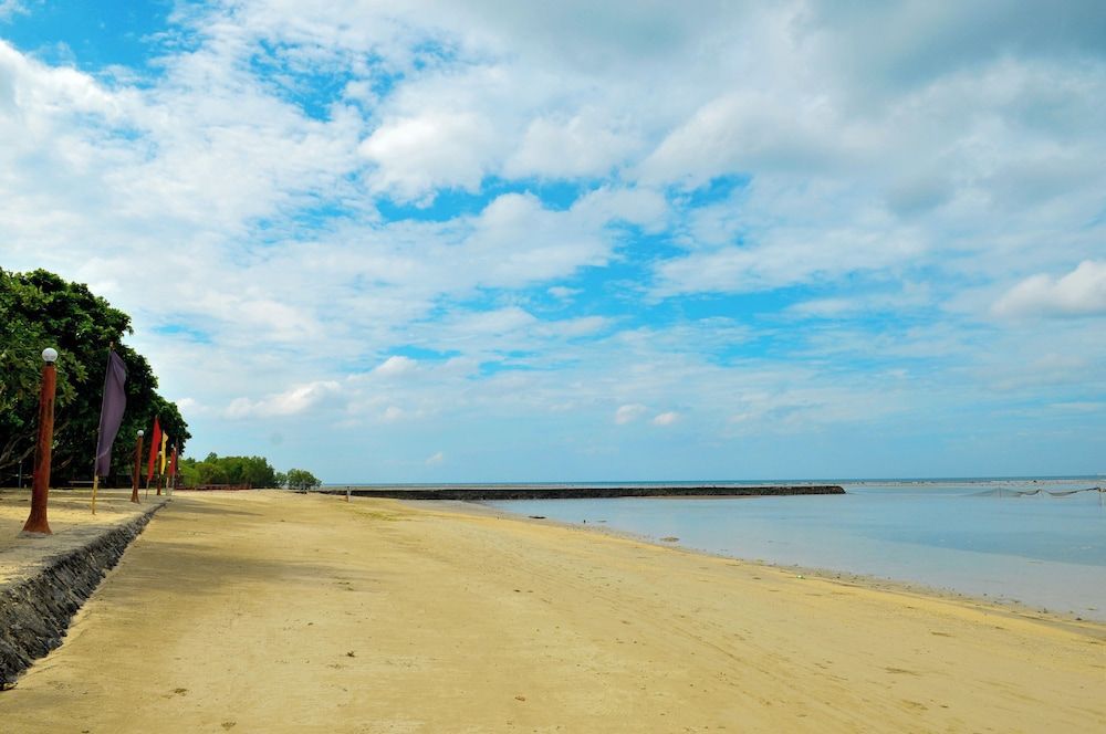 Matabungkay Beach Hotel 1