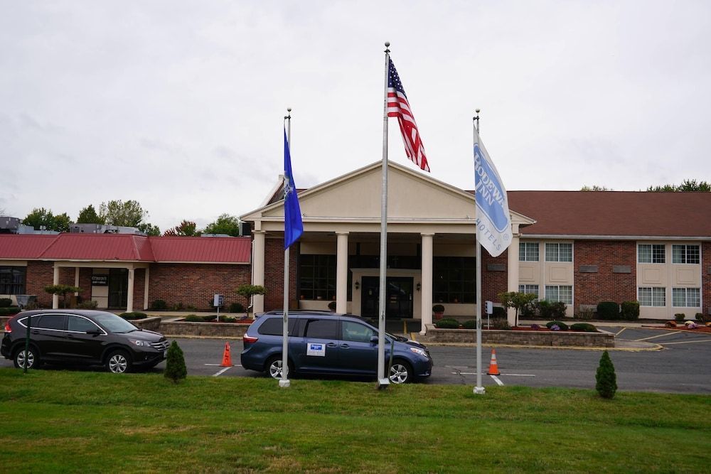Rodeway Inn & Suites East Windsor 1