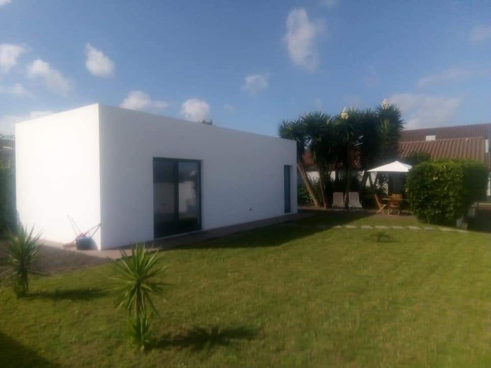 Villa - Sleeps 4 & Free Parking 1