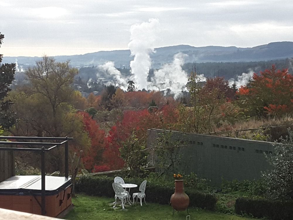 Geyser Lookout BnB 1