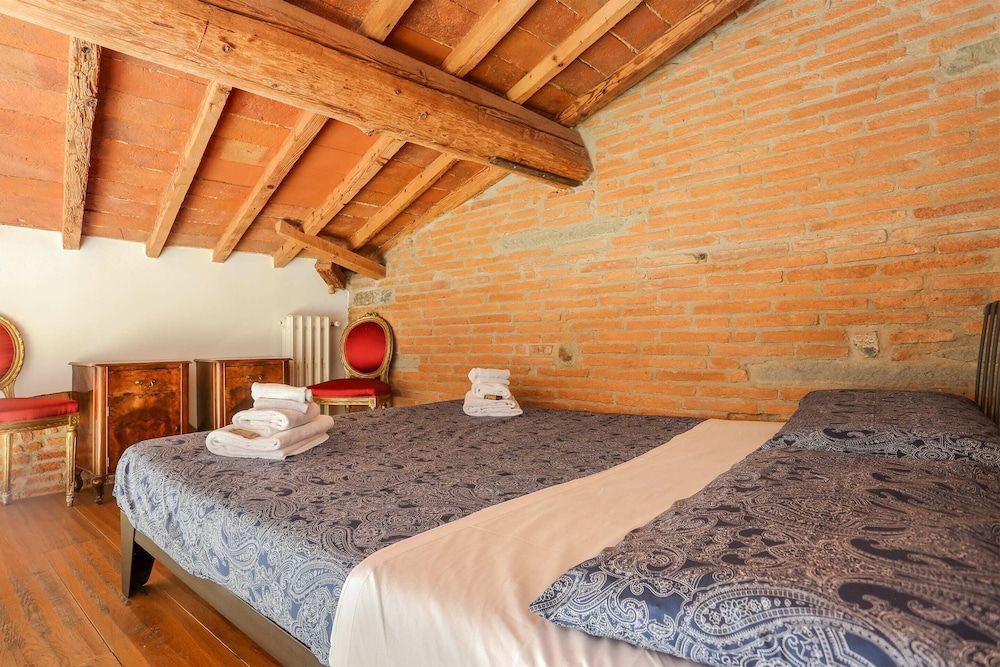 Uffizi Apartments in the heart of Florence 1