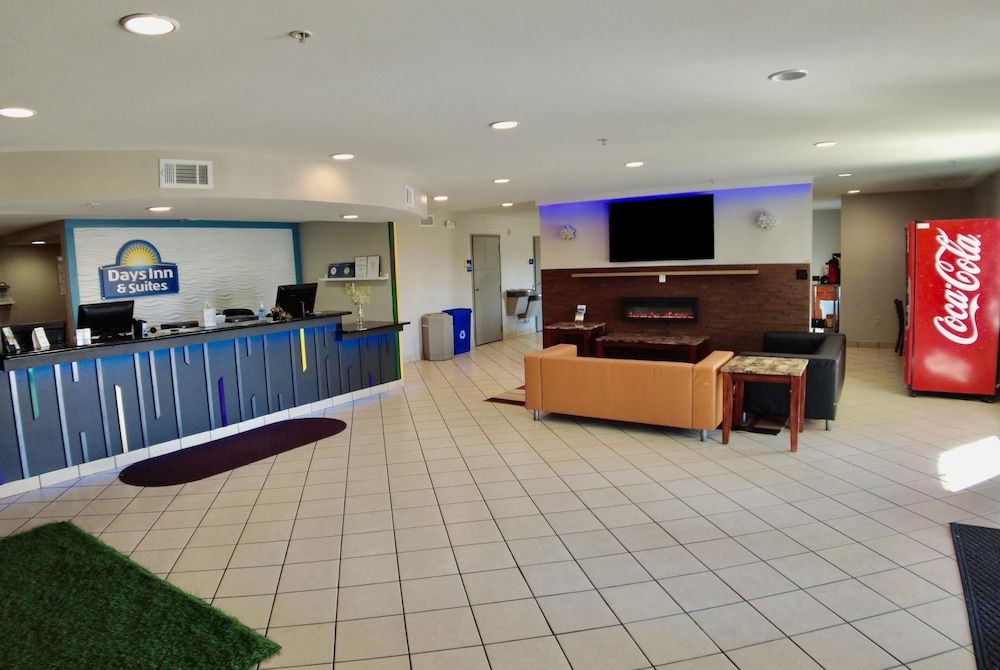 Days Inn & Suites by Wyndham Thibodaux 2