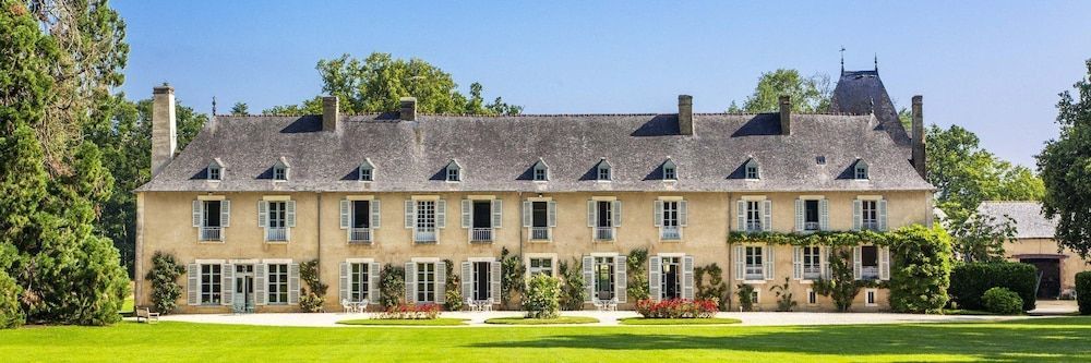 Chateau de la Villedubois 1