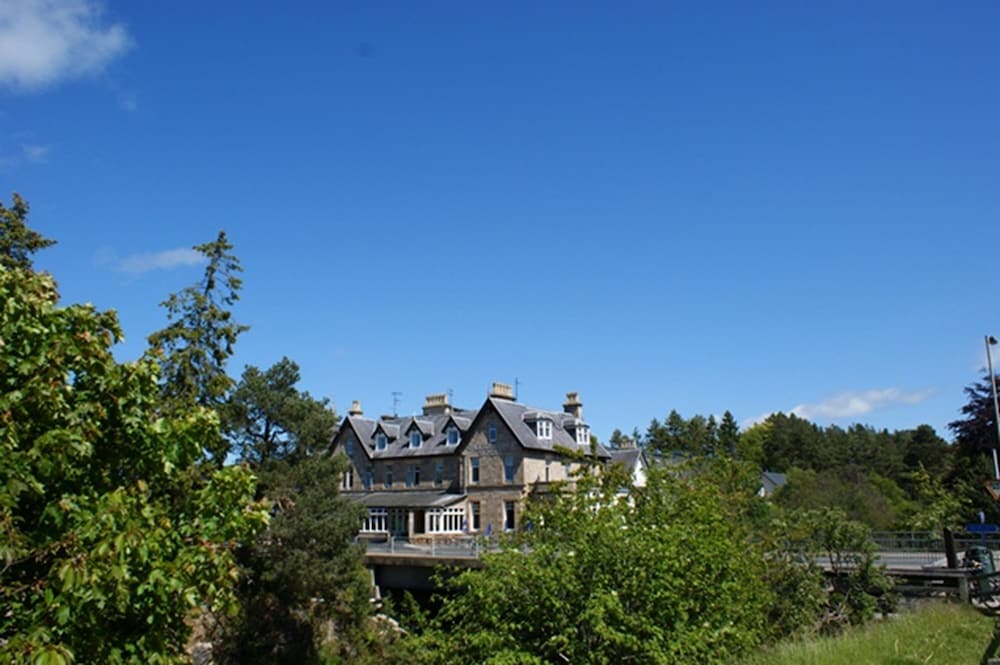 Carrbridge Hotel 1
