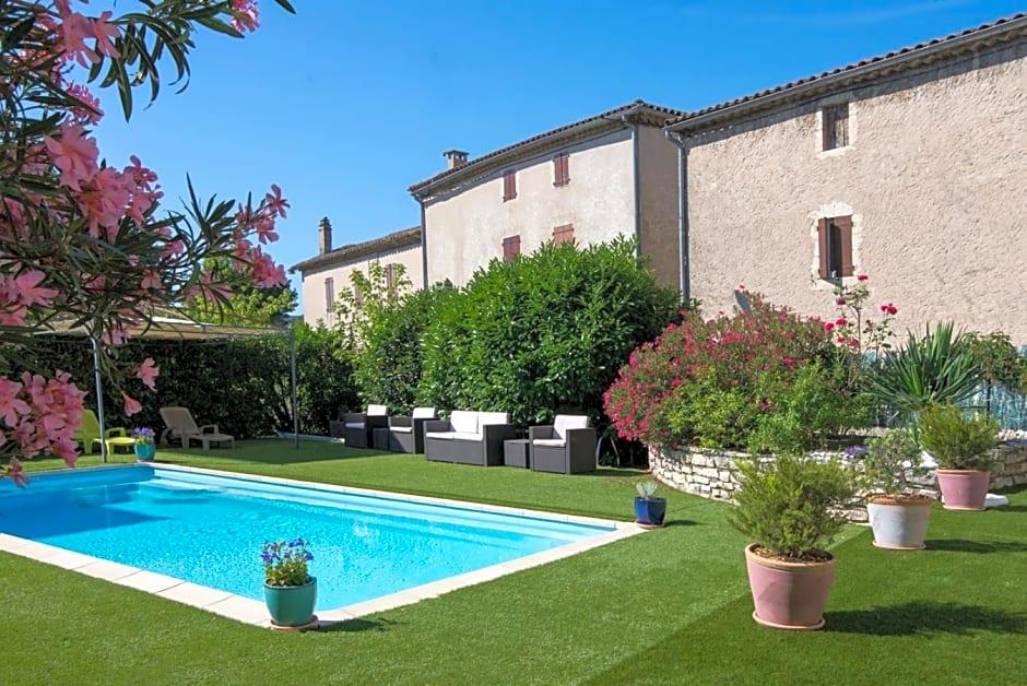 Hôtel Restaurant Le Clos Charmant 2