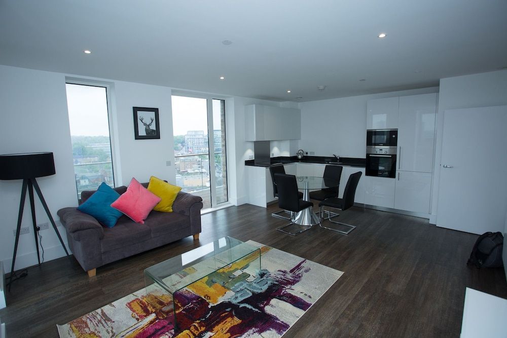 High view 2 Bedroom apt - Woolwich 1