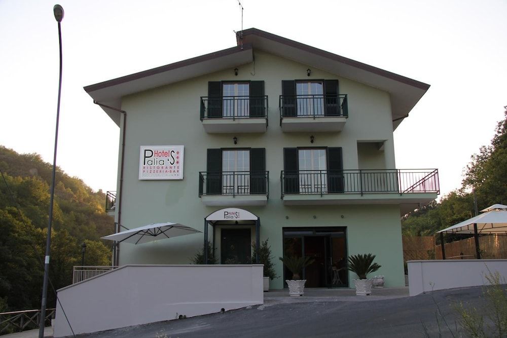 Palia's Hotel 1