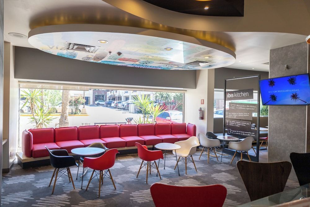 Ibis Chihuahua 2