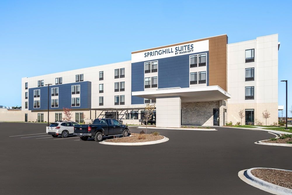 SpringHill Suites by Marriott Menomonee Falls 1
