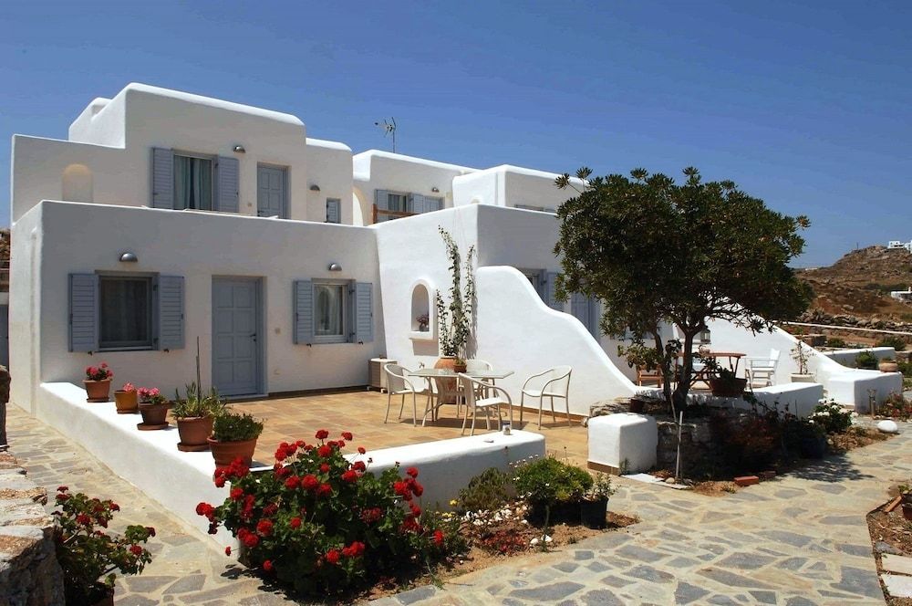 Lino Apartments 1
