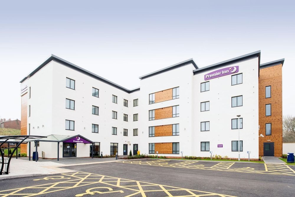 Premier Inn Stourbridge Town Centre 1