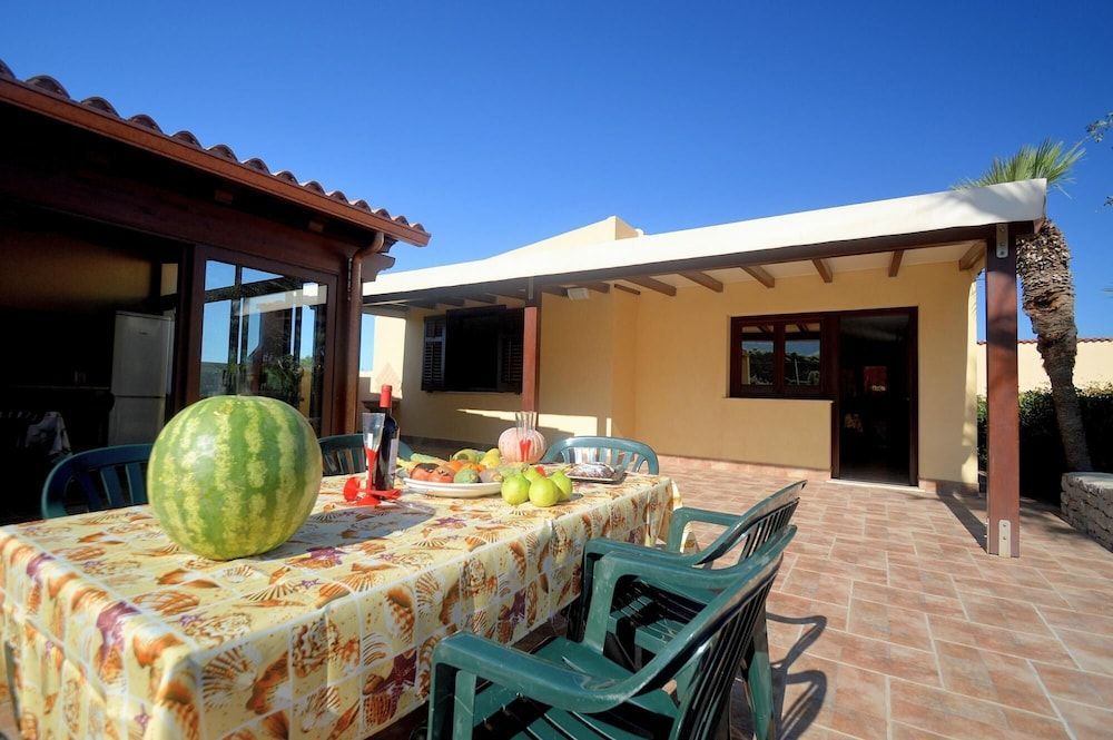 Villa Minoa con piscina 2
