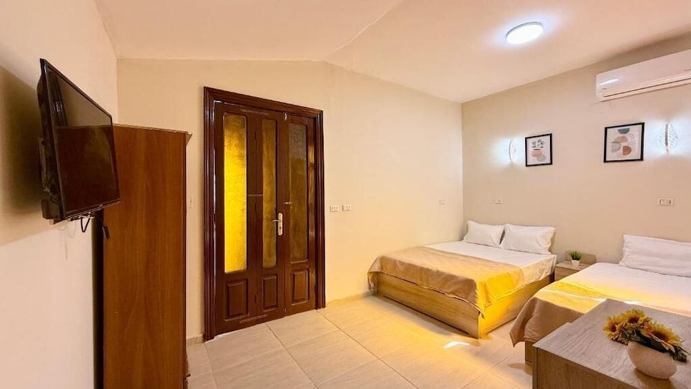 La Bella Casa Hostel 2